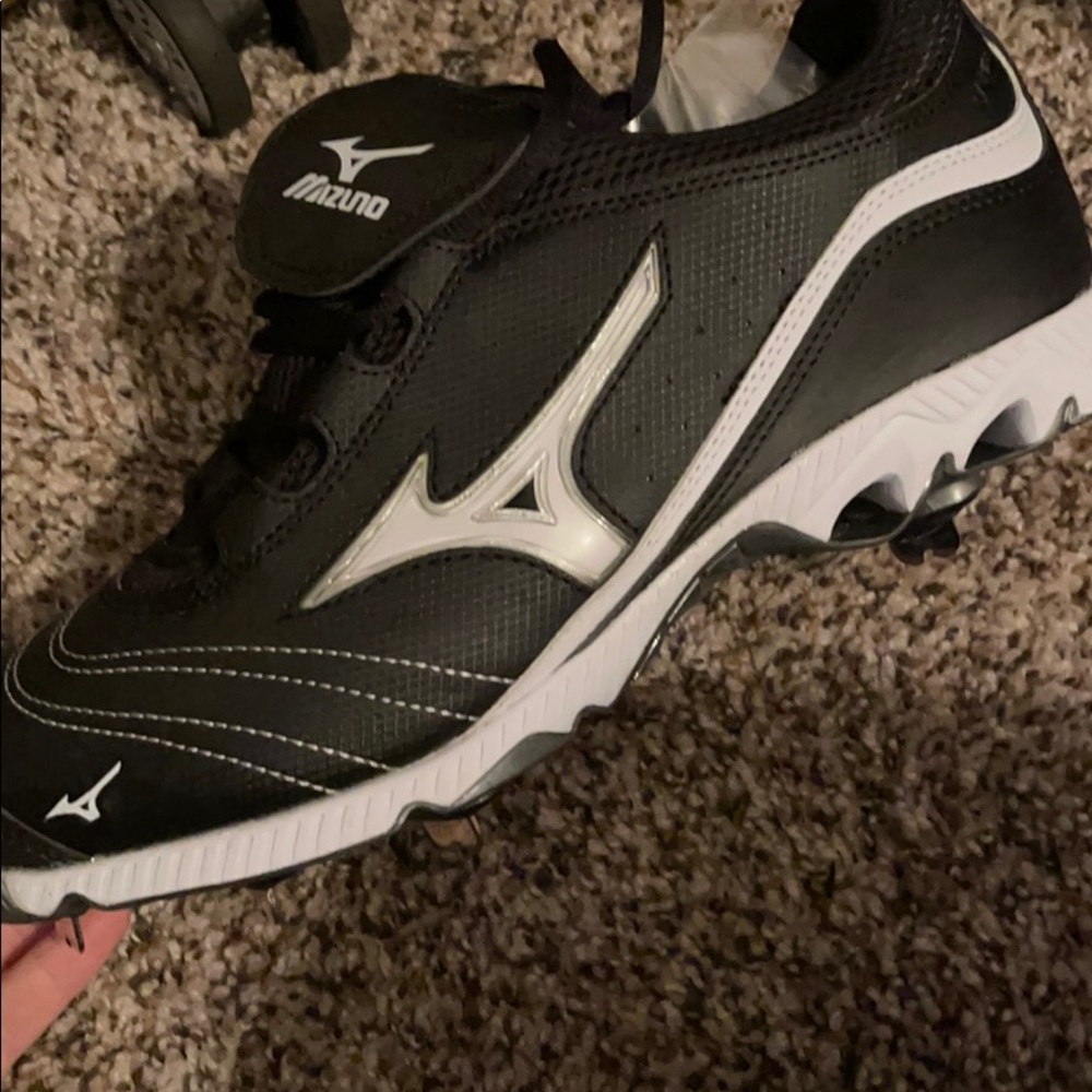 Cleats - Picture 2 of 2